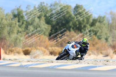 media/Jan-08-2022-SoCal Trackdays (Sat) [[1ec2777125]]/Turn 7 (1035am)/